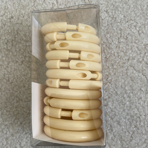 Plastic Shower Hooks - Picture 5 of 7